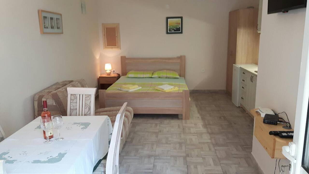 Apartman Pijavica Bijela Exterior photo