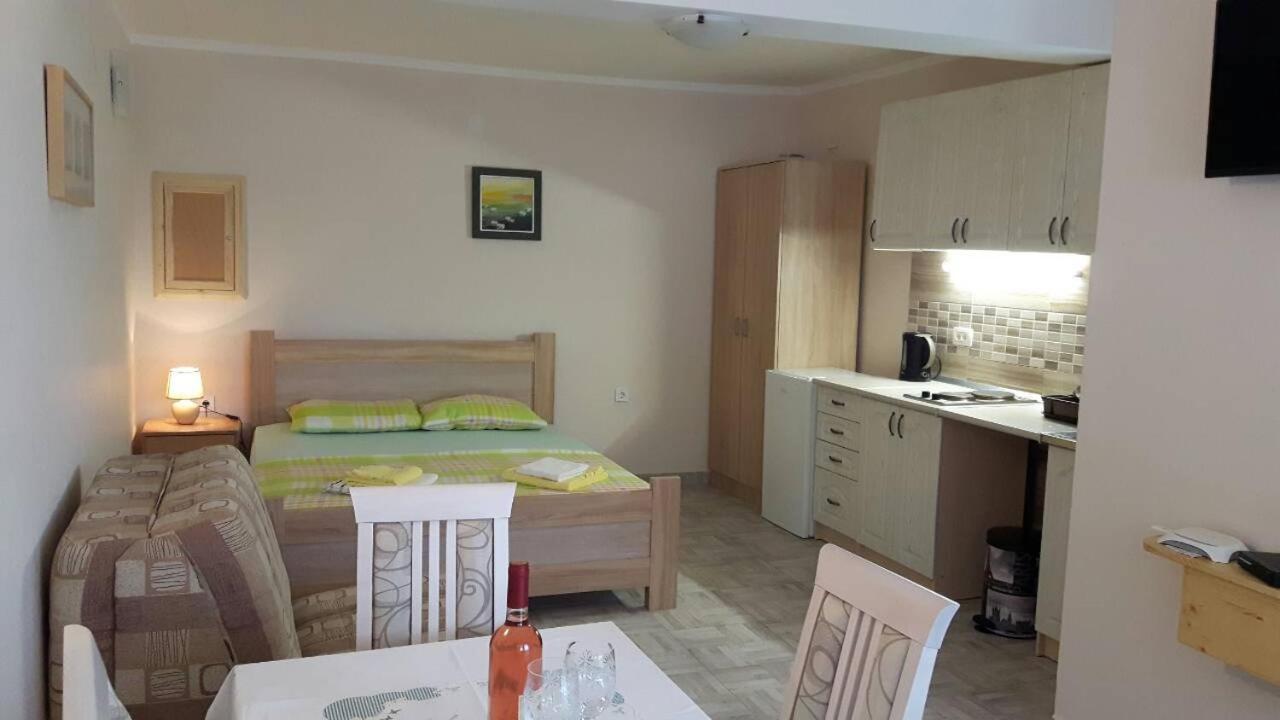 Apartman Pijavica Bijela Exterior photo